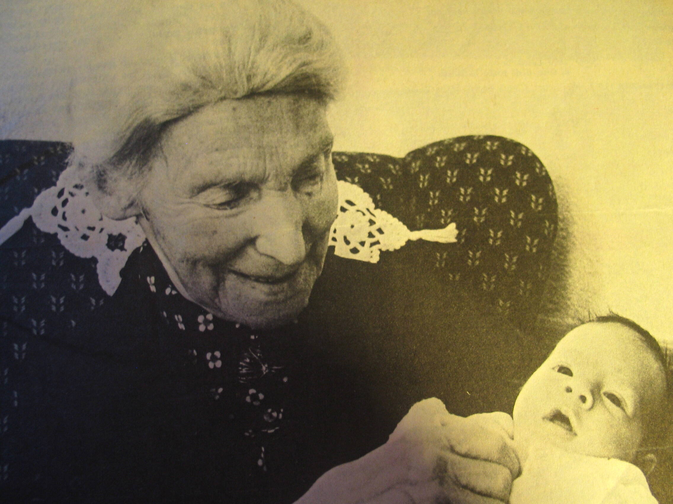 1975 – Handover to the third generation